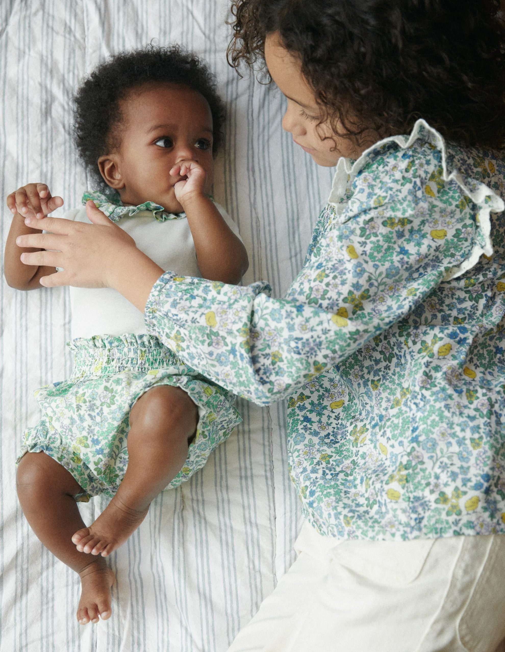 Nostalgic Play Set-Multi Chick Floral