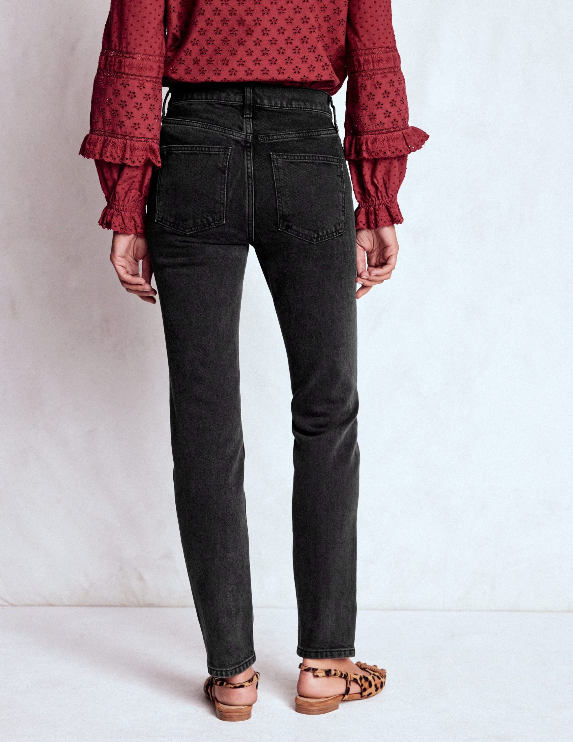 Girlfriend Jeans-Washed Black - Image 3