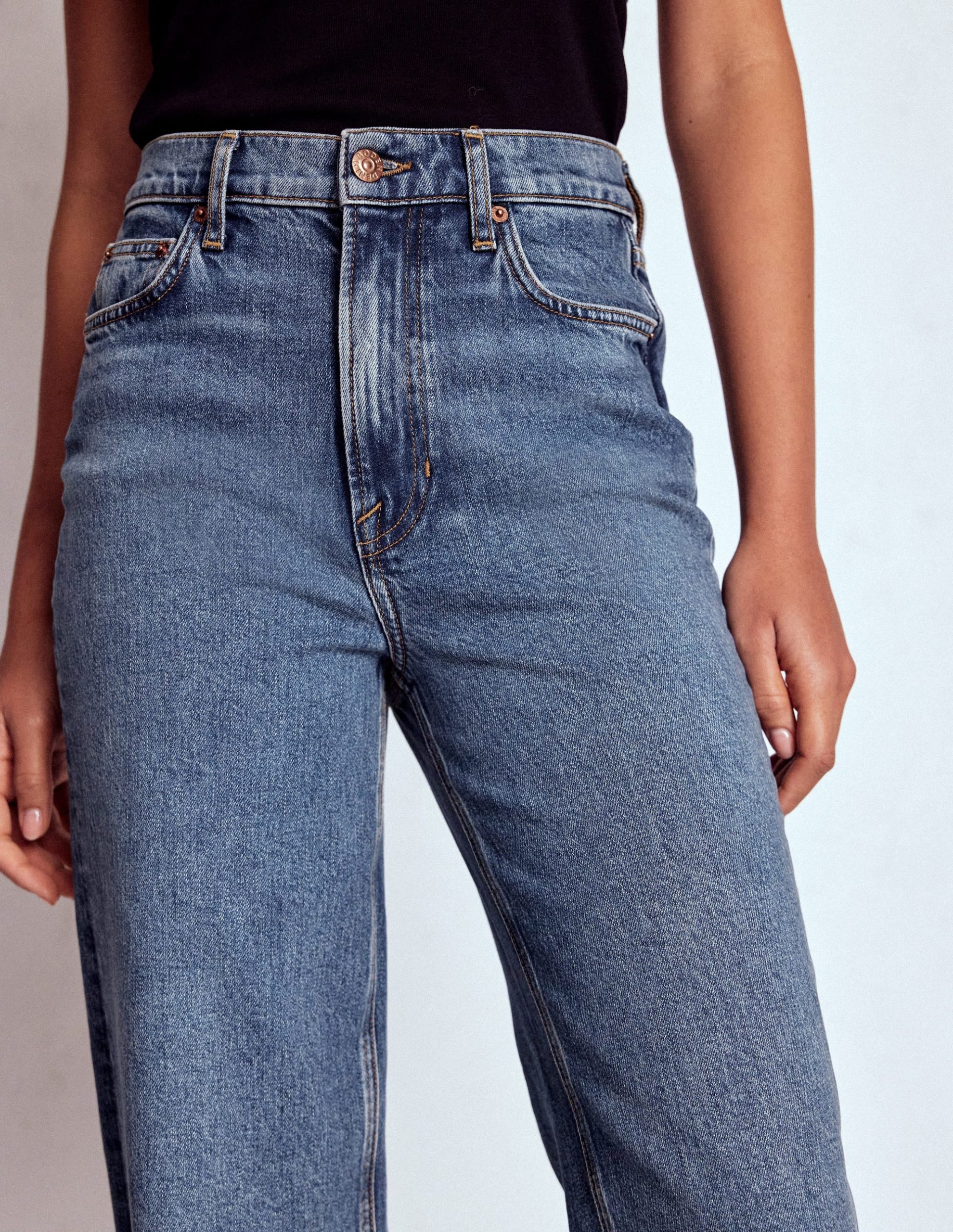 High Rise Column Leg Jeans-Mid Vintage - Image 9