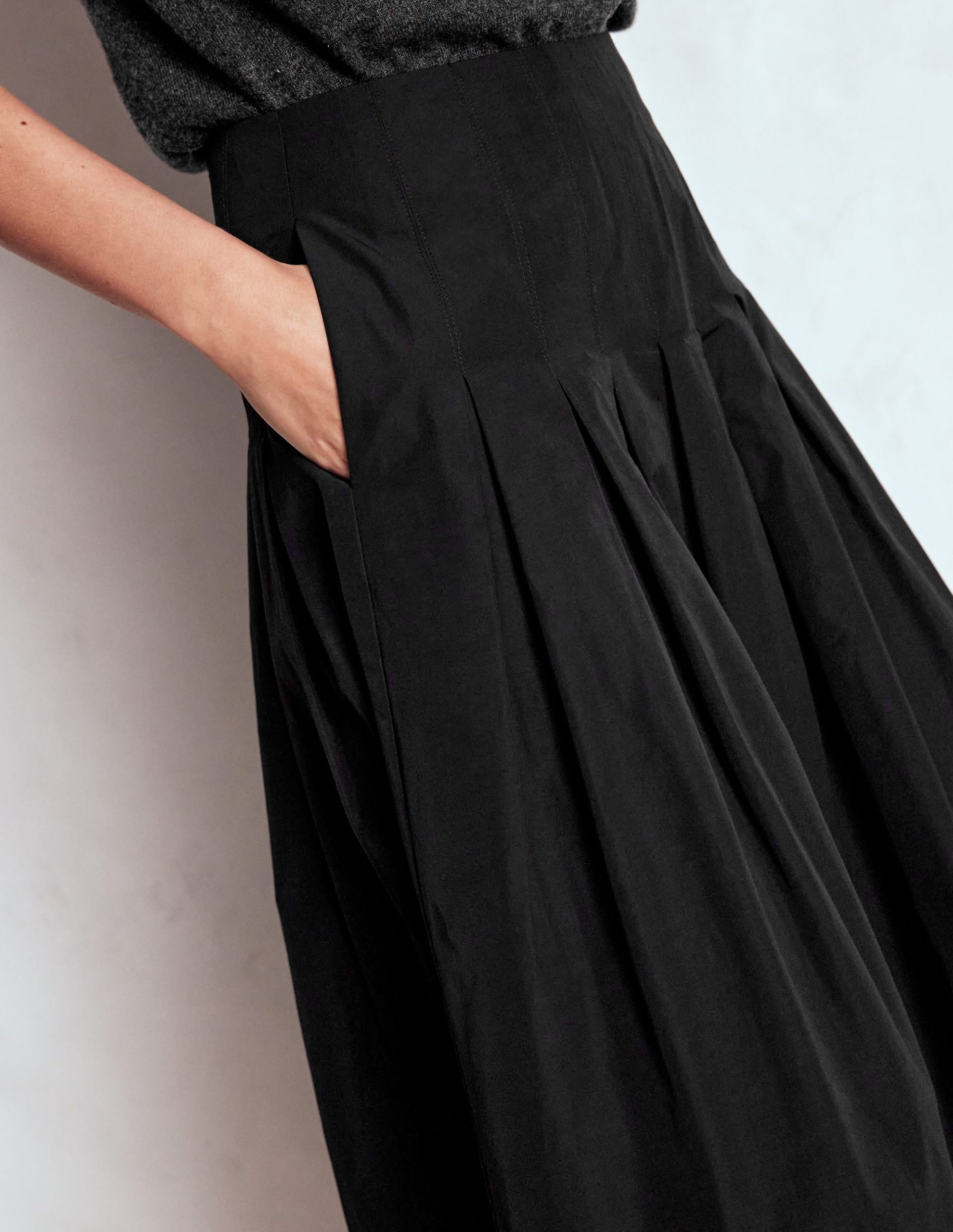 Valentina Taffeta Midi Skirt-Black - Image 2