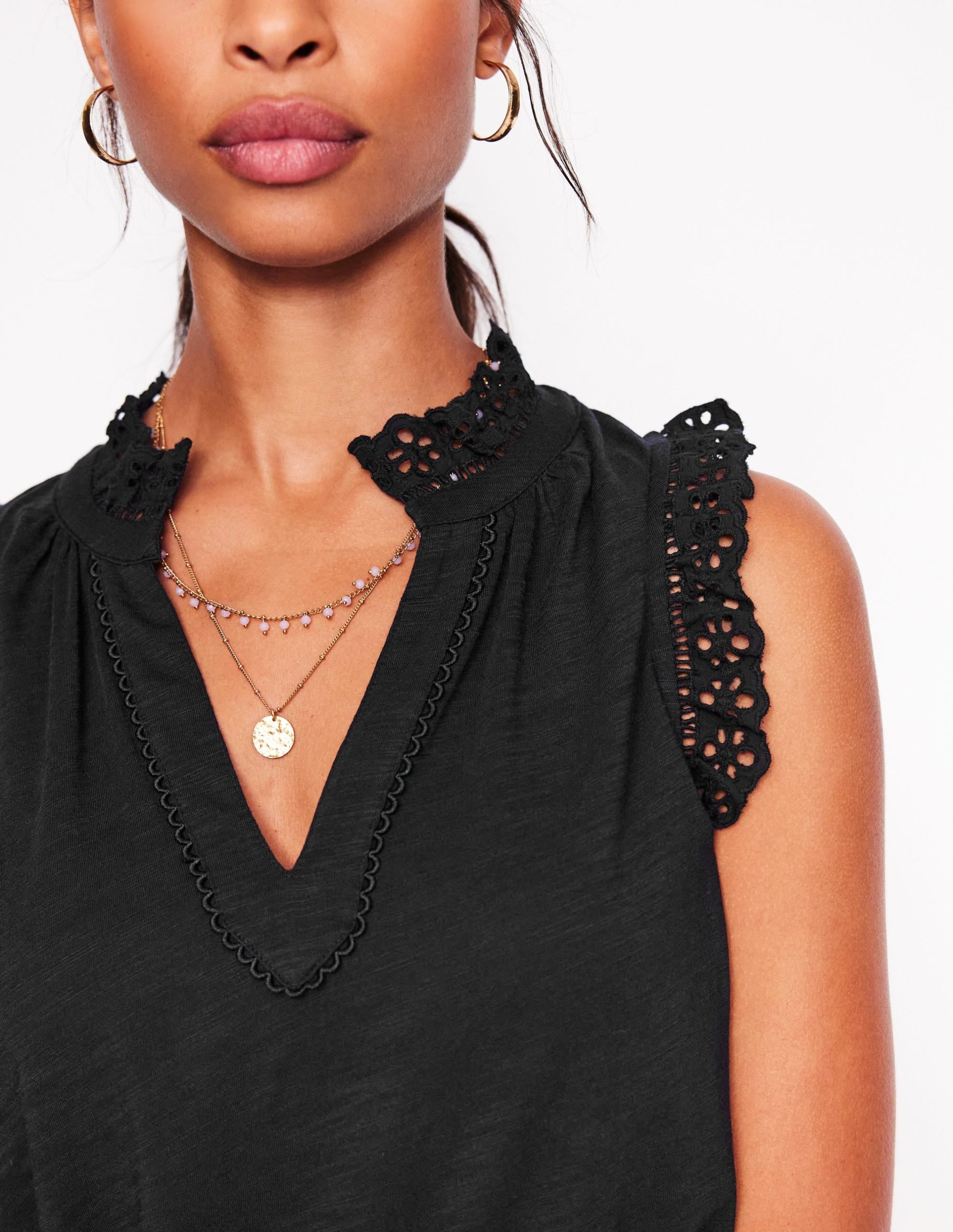 Aria Broderie Trim Vest-Black - Image 4