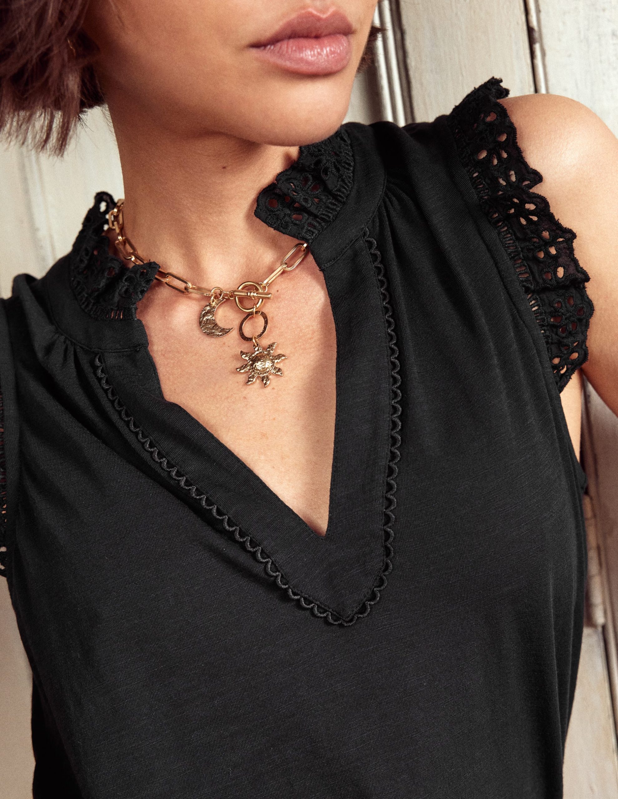 Aria Broderie Trim Vest-Black - Image 2