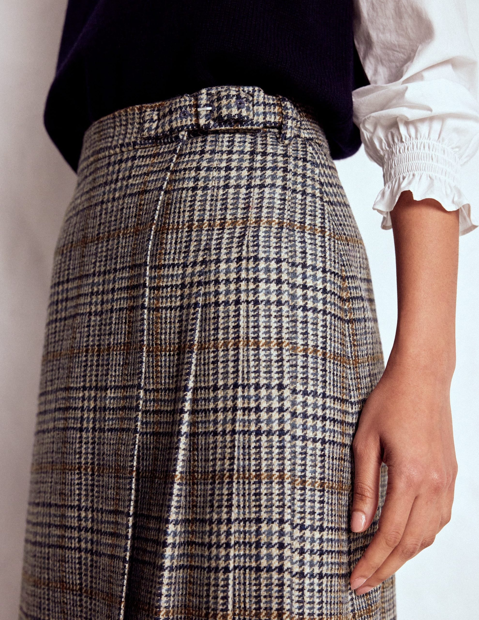 Helen Wool Kilt Skirt-Blue and Grey Prince of Wales - Image 2